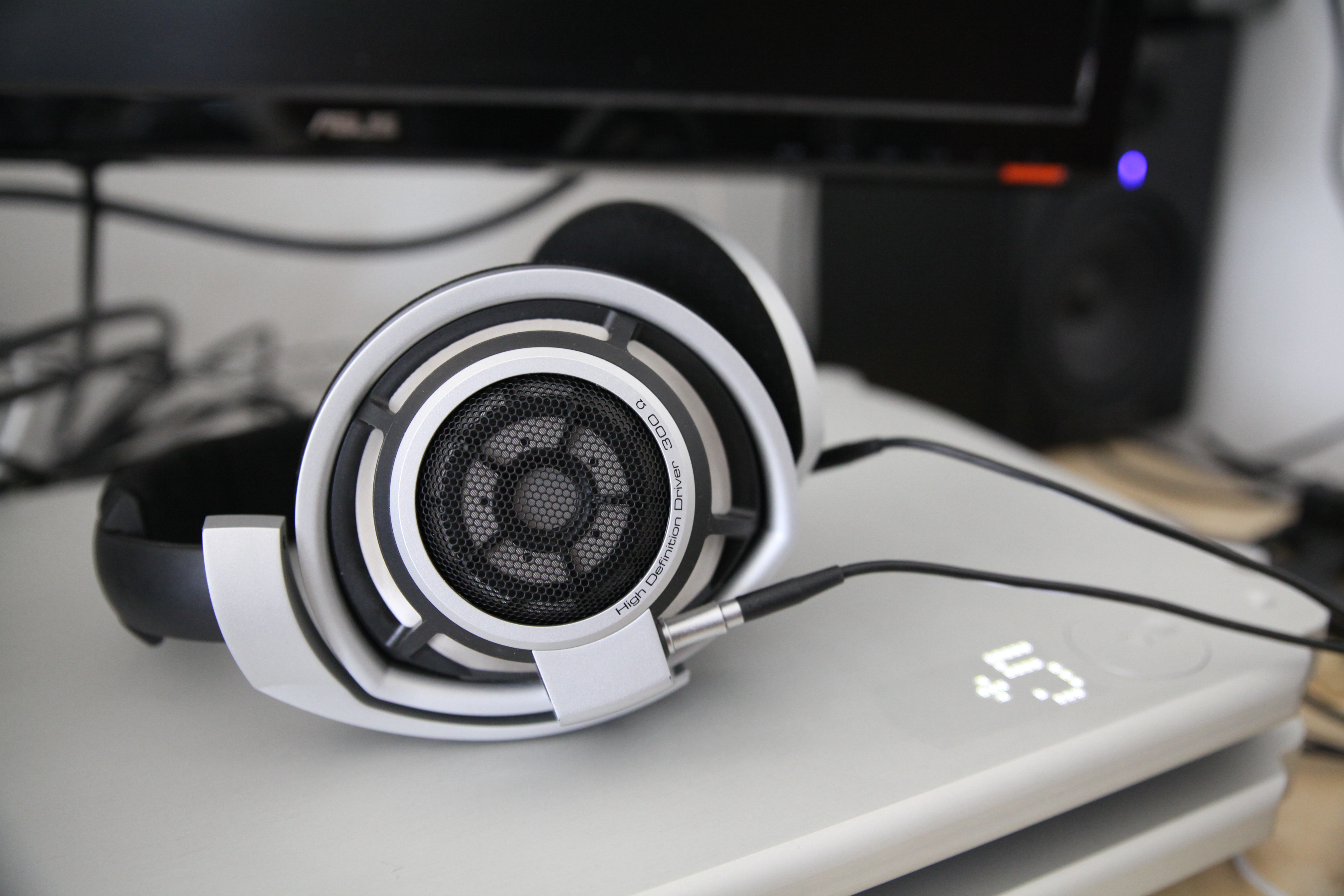 Headphone Review: Anaxilus Modified Sennheiser HD 800 Headphones