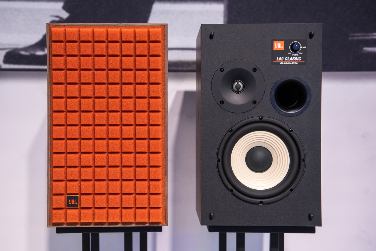 JBL Introduces L82 Classic Bookshelf Loudspeakers at CES 2020